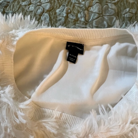 Art Class New Faux Fur Cream Sweater - Picture 3 of 4